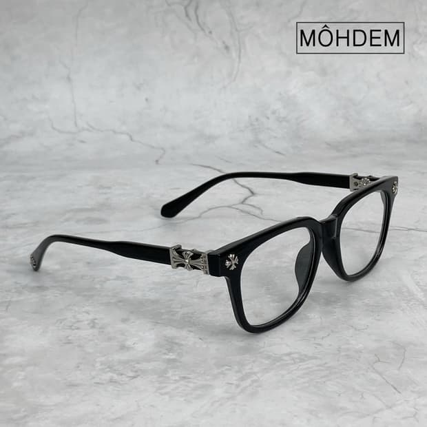 [Unsex] 크롬 스터드 뿔테 안경 아이웨어