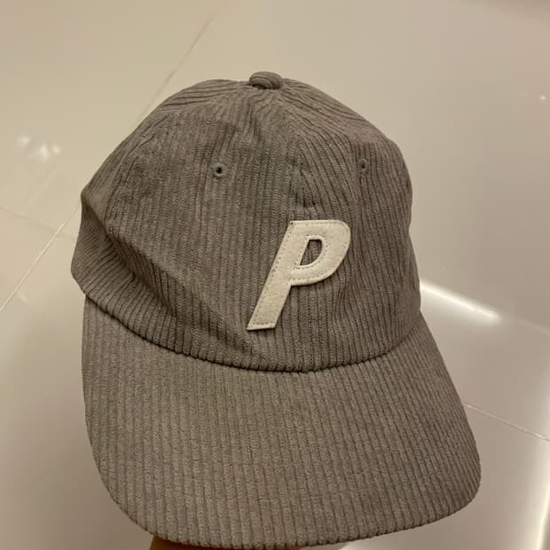Palace corduroy cap
