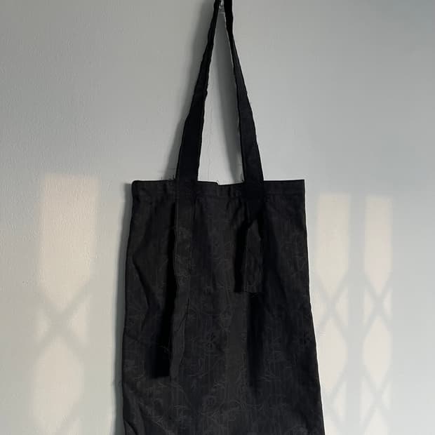 JACQUARD TOTE BAG