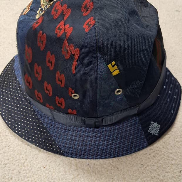 꼼데가르송 패치워크 버킷햇