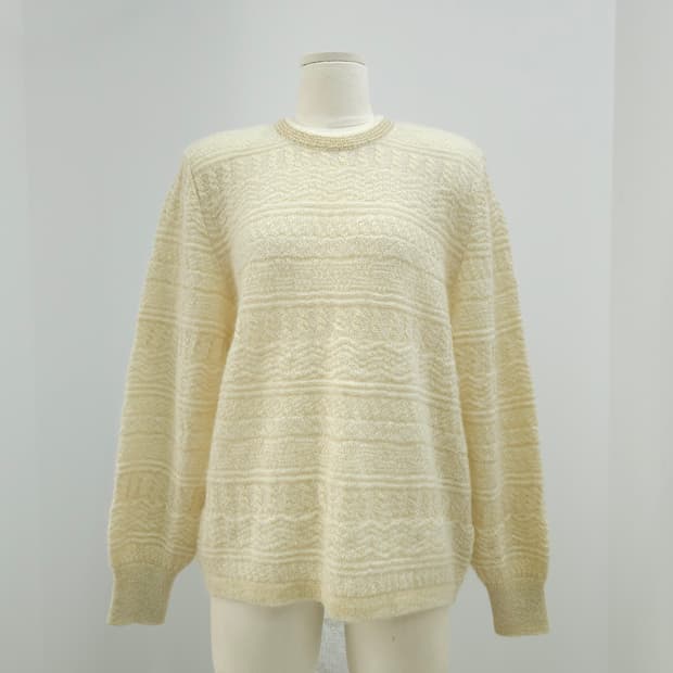 아이보리 금사 반짝이 짜임 여성 루즈핏 니트