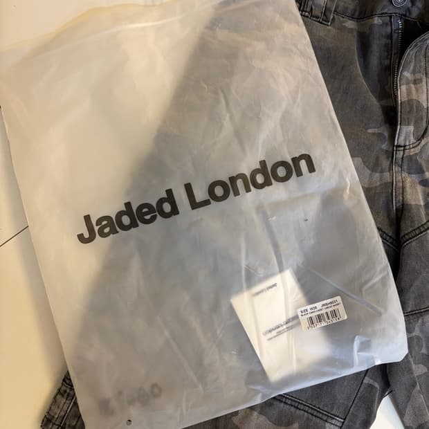 제이디드 런던 디스트레스드 쇼츠 카모