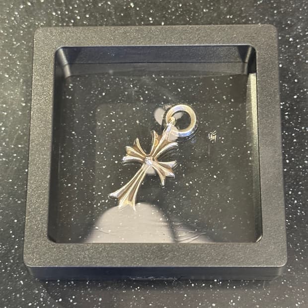 크롬하츠 타이니 크로스 다이아