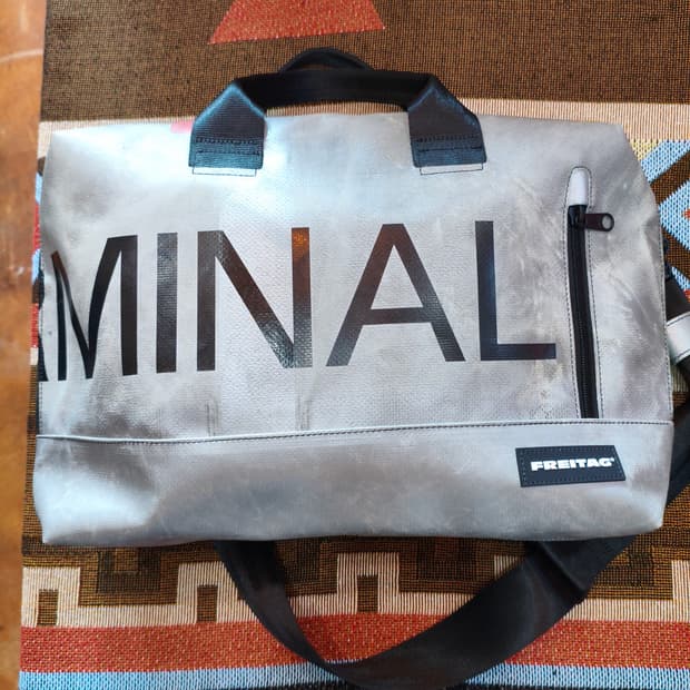 새제품) 프라이탁 로이 제품  판매합니다