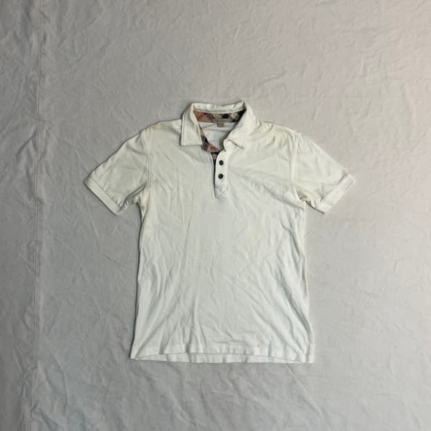 버버리 카라 반팔티