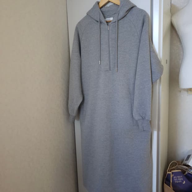 스튜디오톰보이 기모 후드 롱원피스