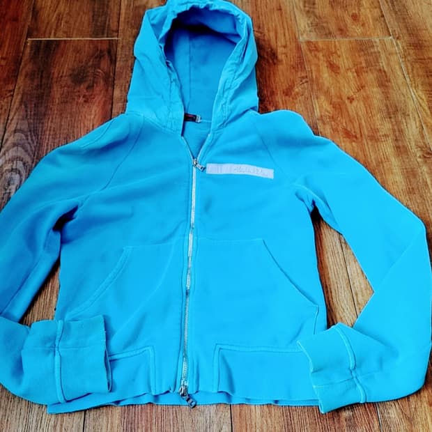 프라다 블루 후드티