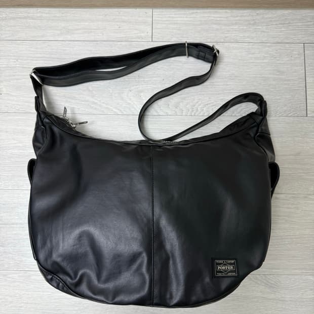 (신형)Porter 요시다 포터 프리스타일 반달 숄더백 L
