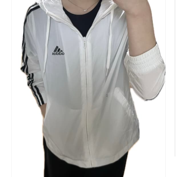아디다스 바람막이 화이트