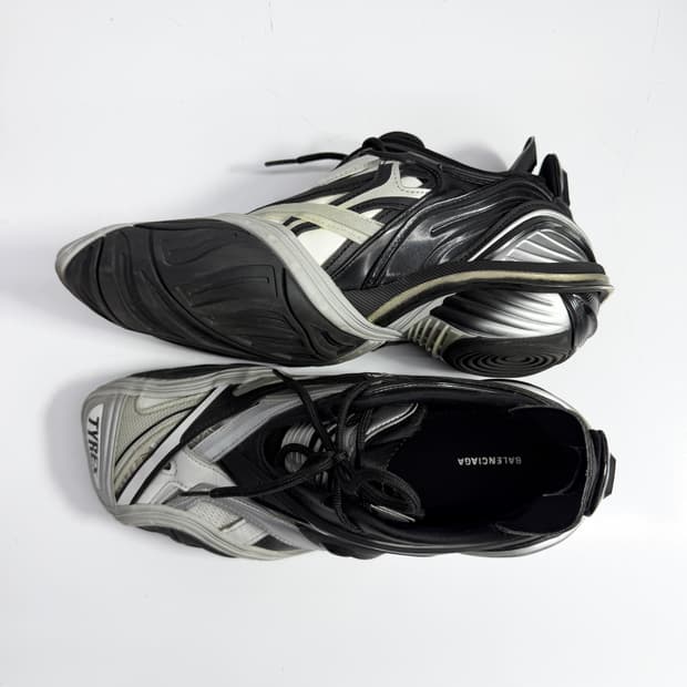 Balenciaga Tyrex silver/black 40