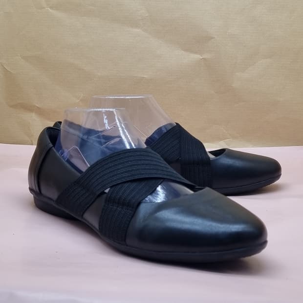 클락스 여성플랫슈즈 실사이즈 260