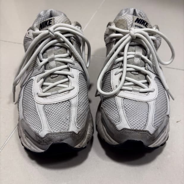 나이키 줌보메로 5 울프그레이 (280)