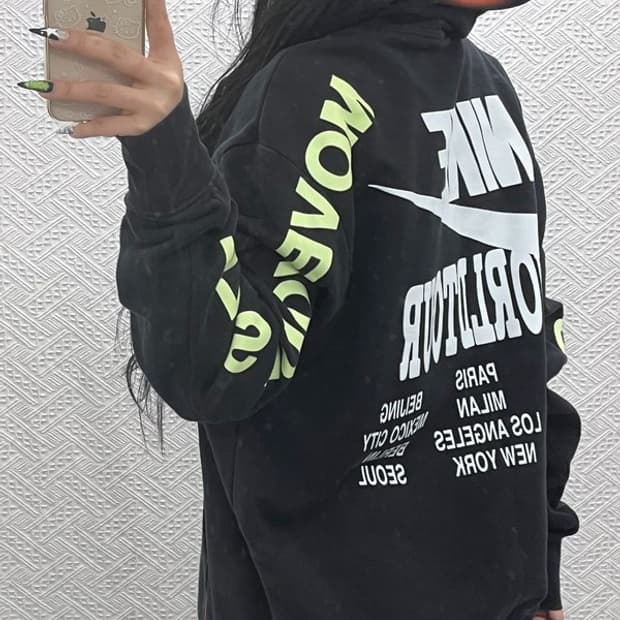 나이키 월드투어 스트릿 힙합 멀티스우시 후드티 L C08781