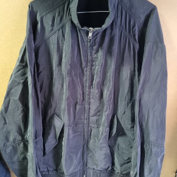 인사일런스 오버사이즈 실키 자켓 