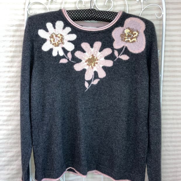 jpn vintage 차콜 플라워패턴 비즈 니트 y2k 스트릿 갸루 펑키