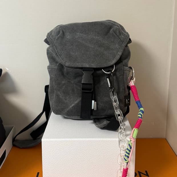 아크네 스튜디오 백팩