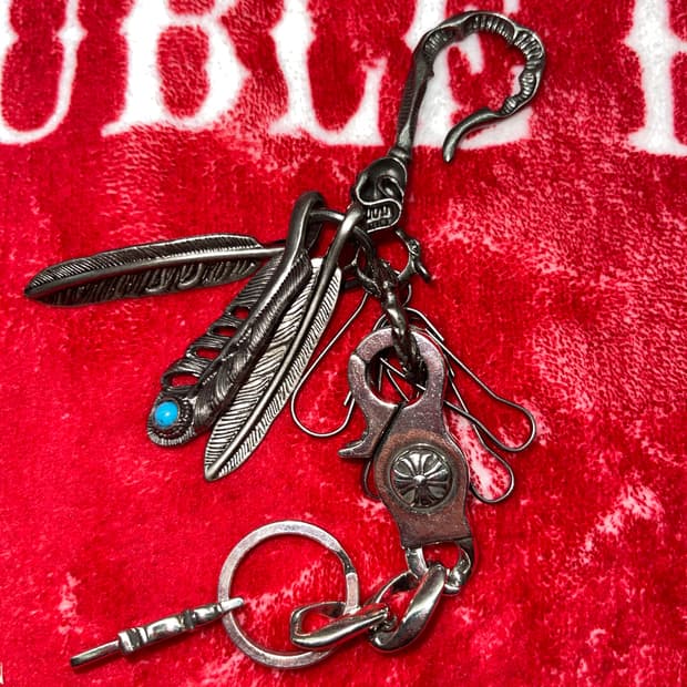 Vintage Skull Feather Keyring Set