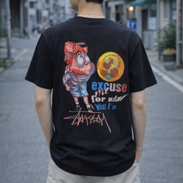 STUSSY 그래픽 백프린트 반팔 티셔츠 (블랙)