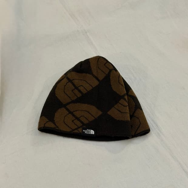 노스페이스 자카드 패턴 모카 브라운 비니