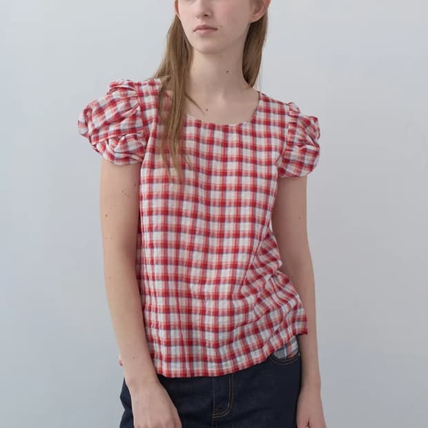 (새상품) 엔조블루스 트위스트 슬리브리스 탑 