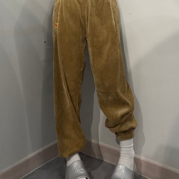 M 코닥 코다컬러 벨벳 코듀로이 조거 팬츠 베이지