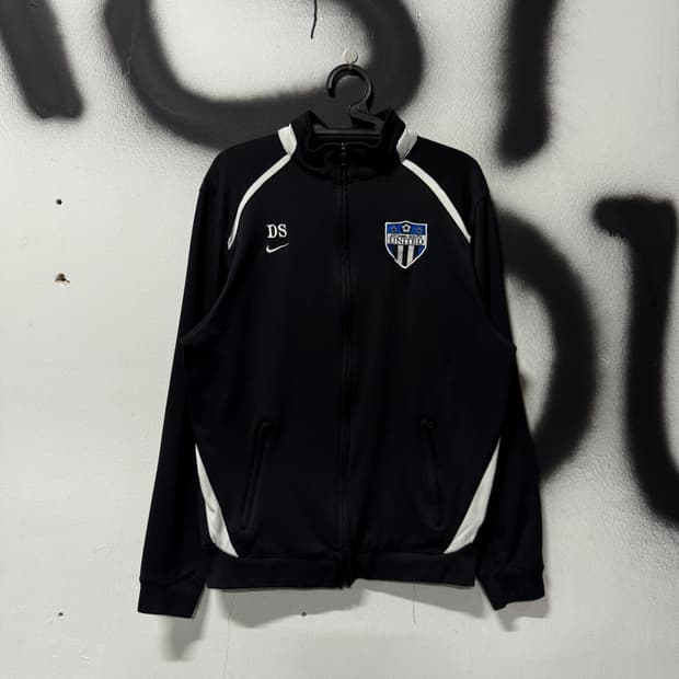 나이키 스몰 스우시 백 자수 디테일 범고래 배색 집업 저지 져지