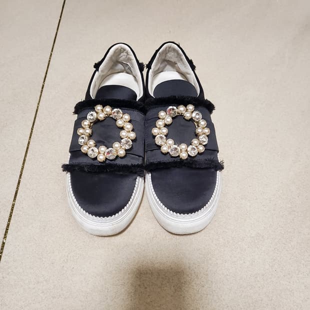 [235] 슈콤마보니 보석 단화