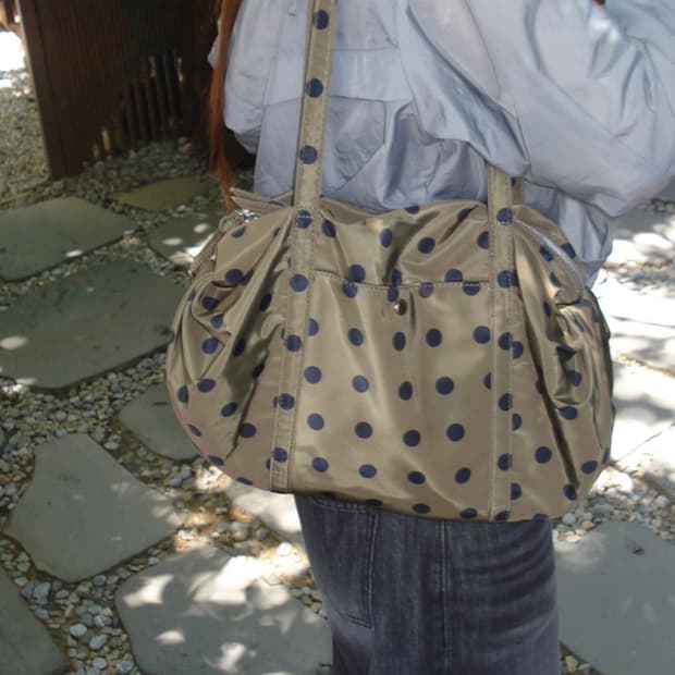 아워캐비넷 khaki dot bag
