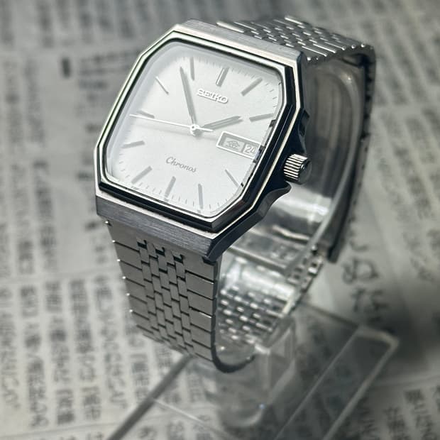 SEIKO quartz chronos