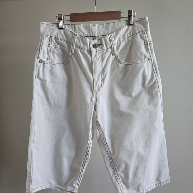 EDWIN EXCLUSIVE VINTAGE 화이트 데님 반바지]