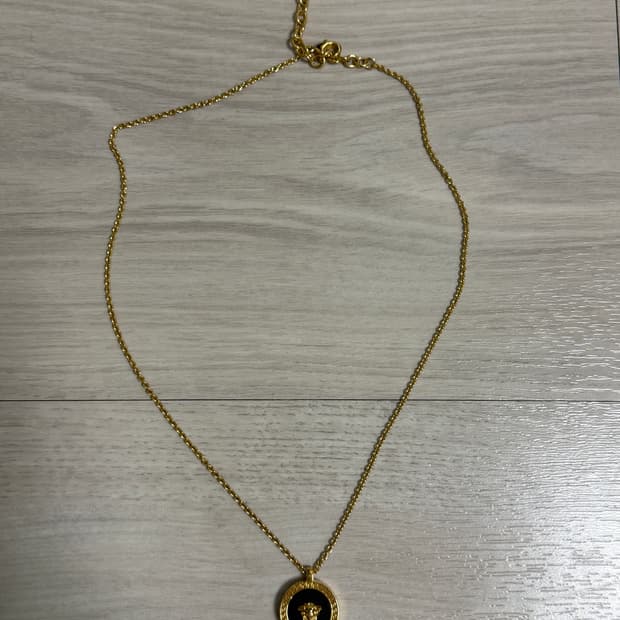 베르사체 목걸이