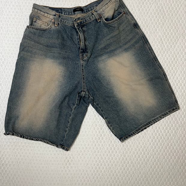 워싱 데님 버뮤다 팬츠