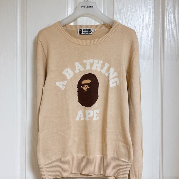 베이프 사루 베이지 니트