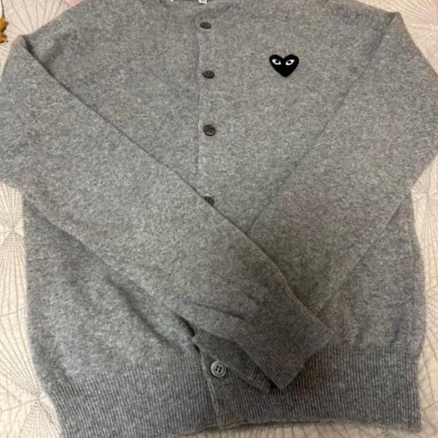 꼼데가르송 그레이 블랙와펜 가디건