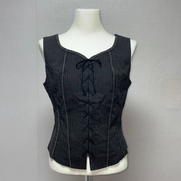 lace up stripe vest