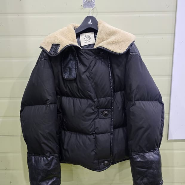 a.t.corner 블랙 패딩