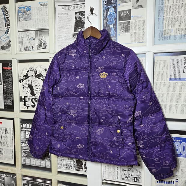 아디다스 키치 카모 왕관 패턴 퍼플 패딩