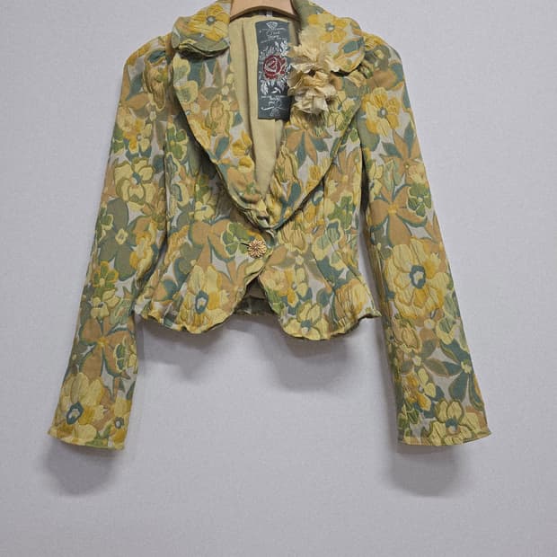 오즈세컨 오브제 플라워 자켓 숏 자켓