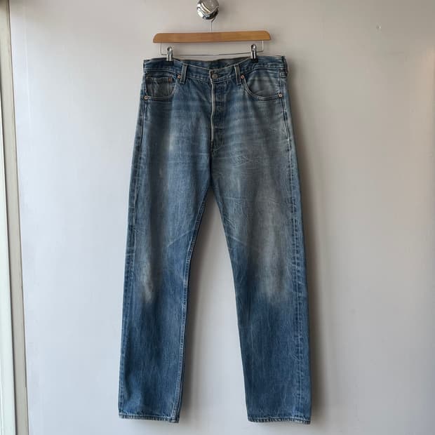 90s USA Levi’s 501xx (555 factory) 35x36