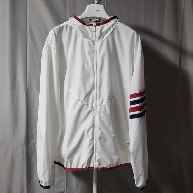 [새상품급]톰브라운 사선완장 립스탑 후드 바람막이 4사이즈 화이트