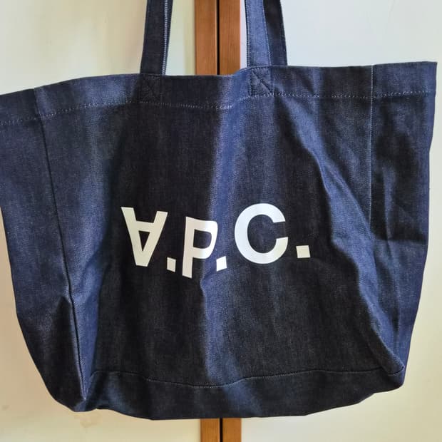 Apc 아페쎄 토트백