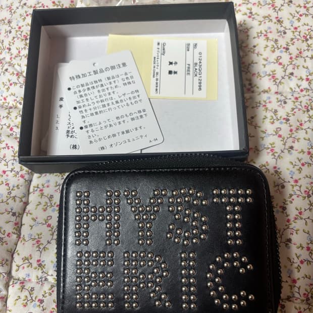 히스테릭글래머 스터드 지퍼 지갑