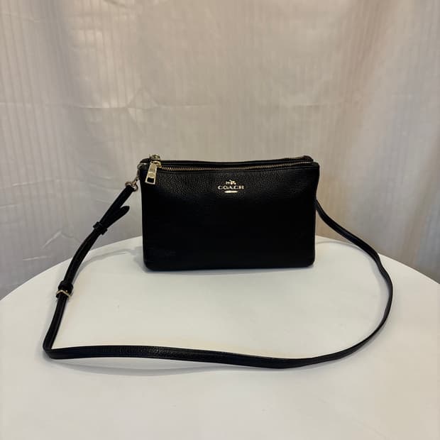 정품 코치 가죽 크로스백    