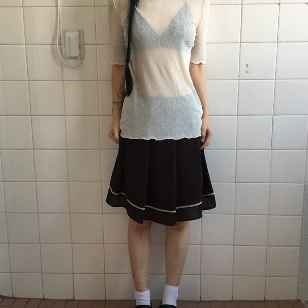 Back button point ribbed t shirt