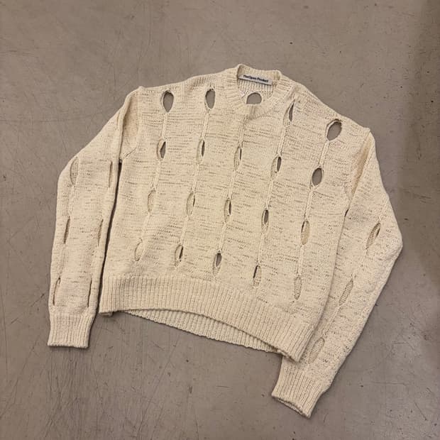 더 오픈 프로덕트 커팅 패턴 니트