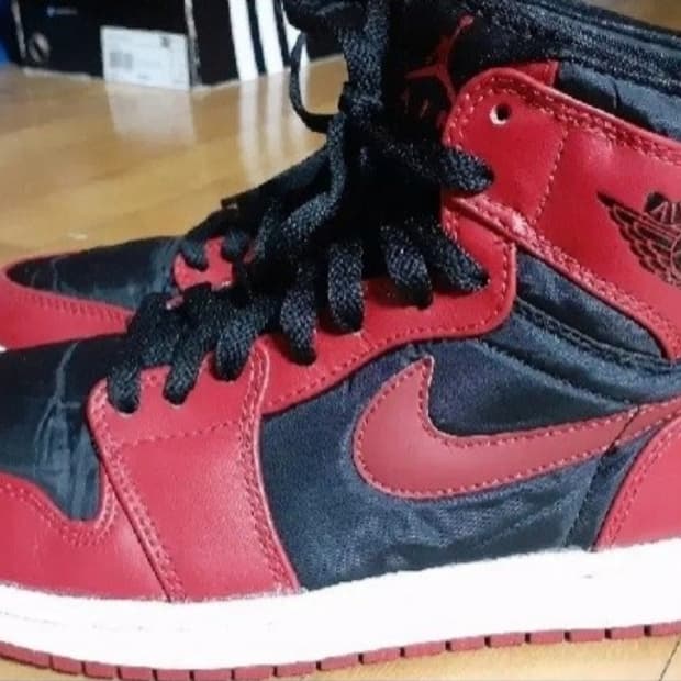 나이키 에어 조던 1하이 스트랩 짐래드