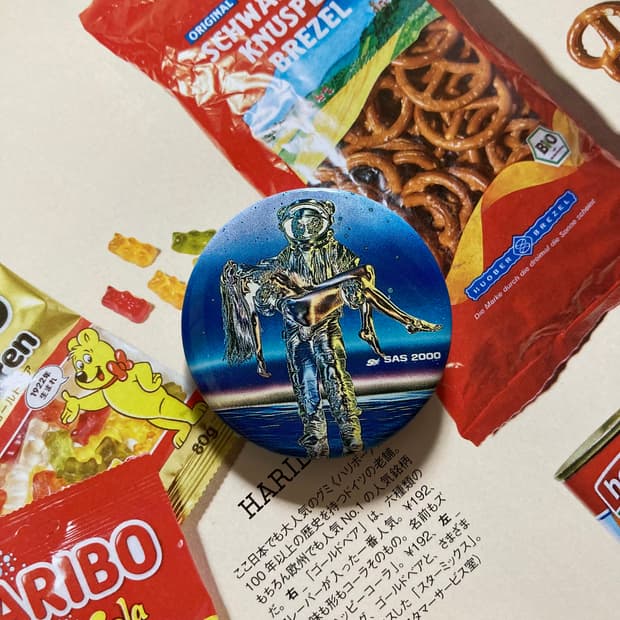 빈티지 mosa sas 2000 우주 핀버튼 틴 뱃지 브로치 소품