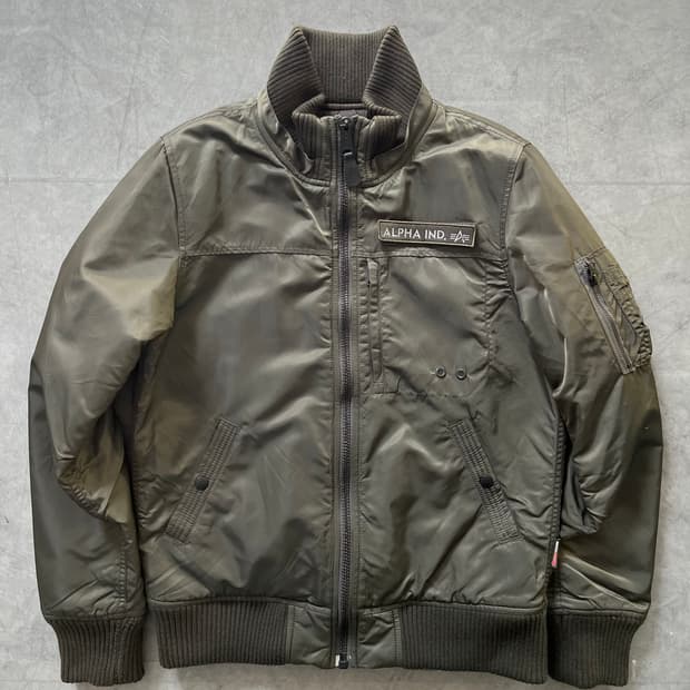 Alpha Industries 알파 인더스트리 카키 봄버 자켓