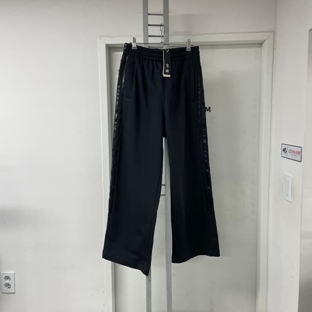 아디다스 아이비파크 트레이닝 팬츠 새상품 M