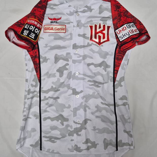 KT 위즈 17-18 밀리터리 이대형 실착 유니폼 팝니다 